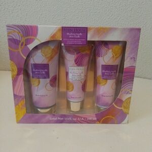 Bath and Body Works Collection Blackberry Vanilla set of 3 Kit